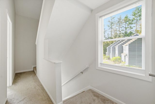 25 Blossom Lane, Merrimack, NH 03054