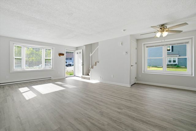 25 Blossom Lane, Merrimack, NH 03054