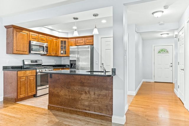 106 Green Street 106, Reading, MA 01867