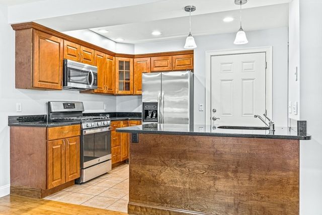 106 Green Street 106, Reading, MA 01867