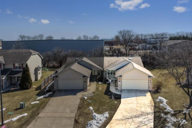1843 BRIARWOOD COURT, De Pere, WI 54115
