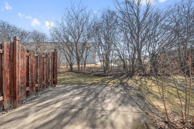 1843 BRIARWOOD COURT, De Pere, WI 54115