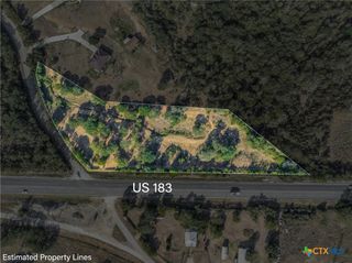 100 Westwood Road, Lockhart, TX 78644