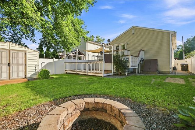 105 Branch Avenue, Cumberland, RI 02864