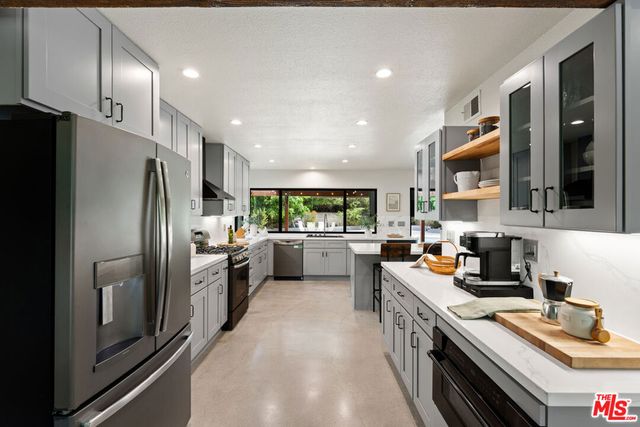 2231 Willowpark Court, Thousand Oaks, CA 91362