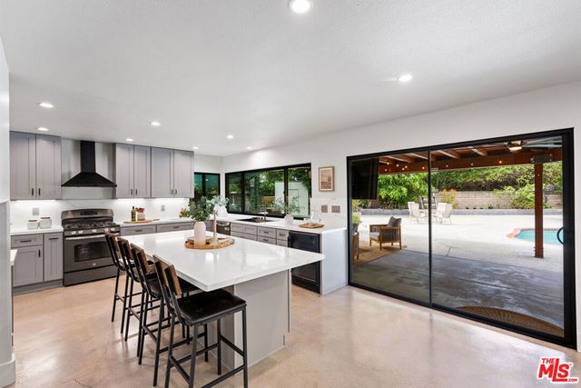 2231 Willowpark Court, Thousand Oaks, CA 91362