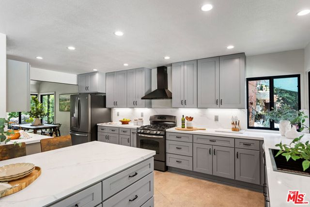 2231 Willowpark Court, Thousand Oaks, CA 91362