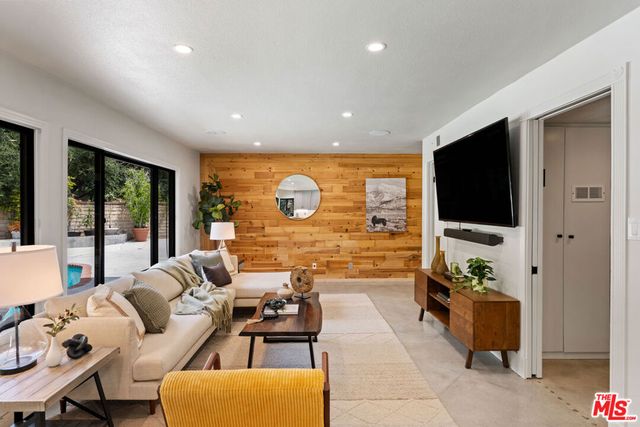 2231 Willowpark Court, Thousand Oaks, CA 91362