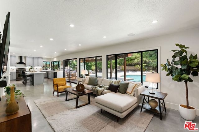 2231 Willowpark Court, Thousand Oaks, CA 91362