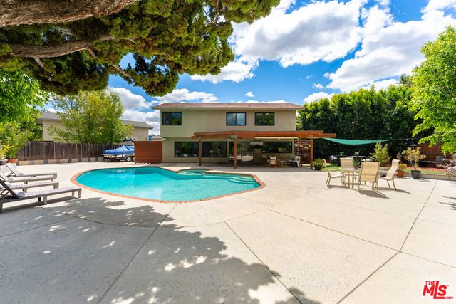 2231 Willowpark Court, Thousand Oaks, CA 91362