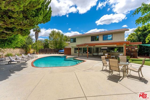 2231 Willowpark Court, Thousand Oaks, CA 91362