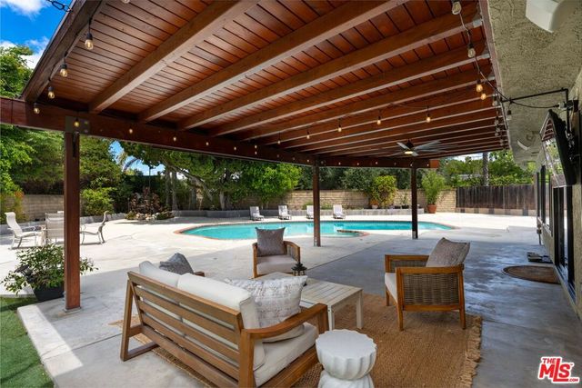2231 Willowpark Court, Thousand Oaks, CA 91362