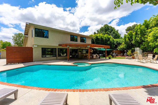 2231 Willowpark Court, Thousand Oaks, CA 91362