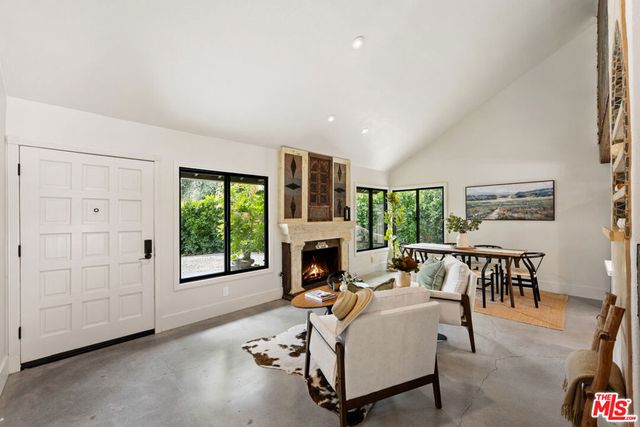 2231 Willowpark Court, Thousand Oaks, CA 91362