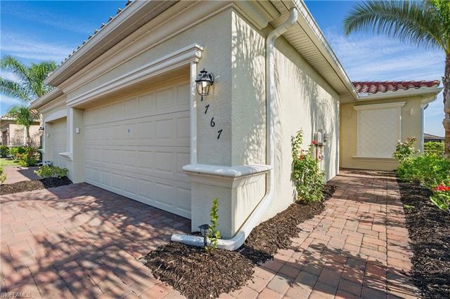 1767 Alameda DR, Naples, FL 34120