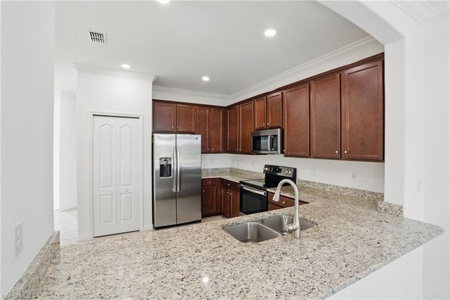 1767 Alameda DR, Naples, FL 34120