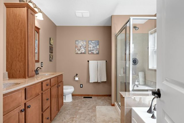 8897 67th Street Bay South, Cottage Grove, MN 55016