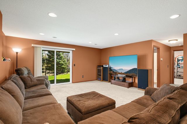 8897 67th Street Bay South, Cottage Grove, MN 55016