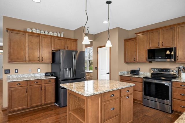 8897 67th Street Bay South, Cottage Grove, MN 55016