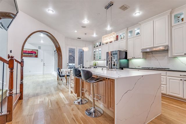 7031 Nueces Drive, Irving, TX 75039