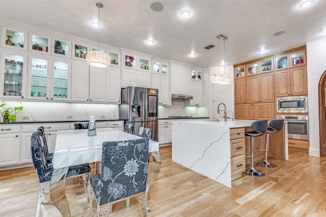 7031 Nueces Drive, Irving, TX 75039