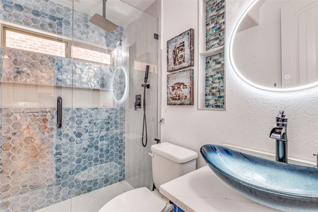 7031 Nueces Drive, Irving, TX 75039