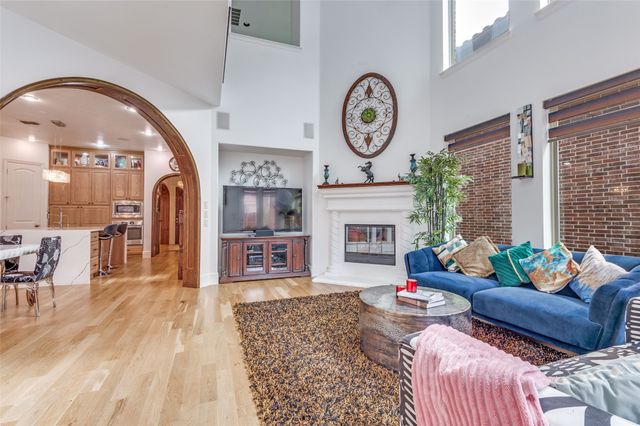 7031 Nueces Drive, Irving, TX 75039