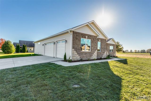 1510 Kathleen Lane, Staunton, IL 62088