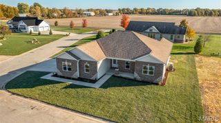 1510 Kathleen Lane, Staunton, IL 62088