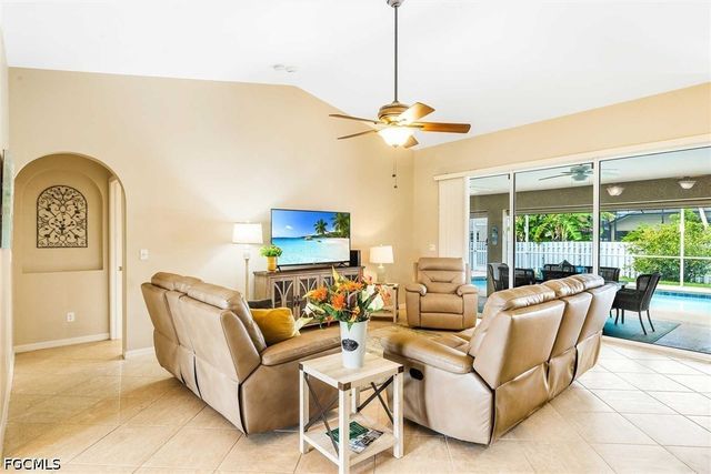 4226 SW 14th PL, Cape Coral, FL 33914