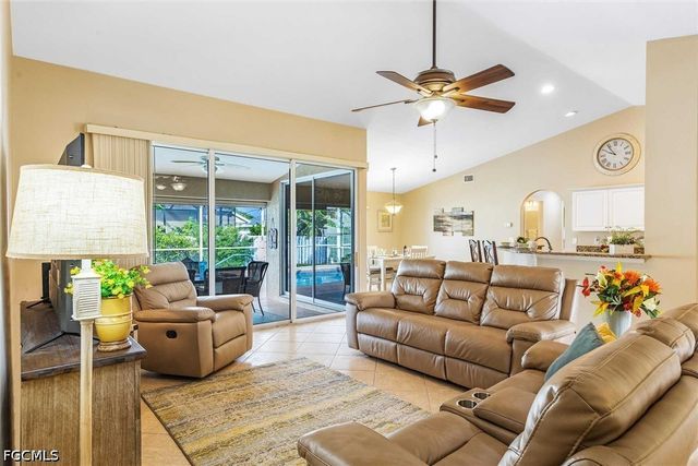 4226 SW 14th PL, Cape Coral, FL 33914