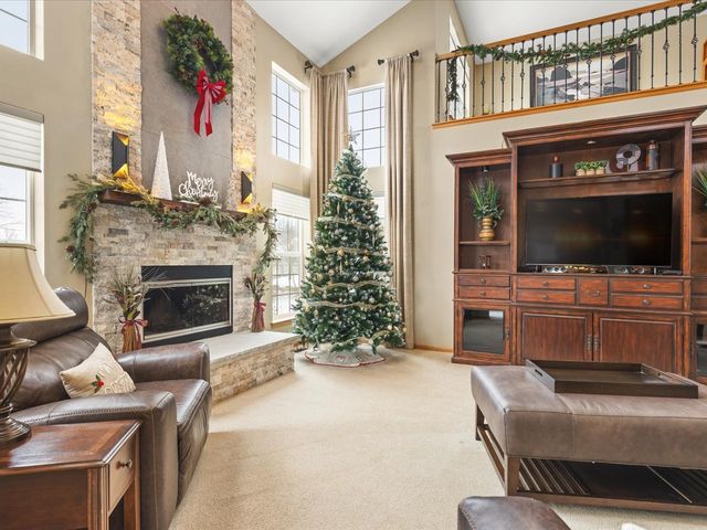 1849 Moorland Lane, Crystal Lake, IL 60014