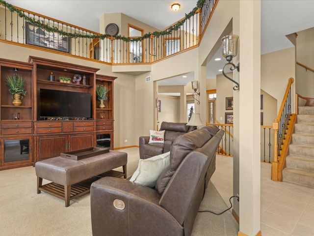 1849 Moorland Lane, Crystal Lake, IL 60014