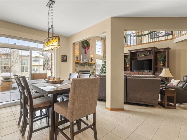 1849 Moorland Lane, Crystal Lake, IL 60014