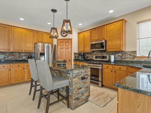 1849 Moorland Lane, Crystal Lake, IL 60014