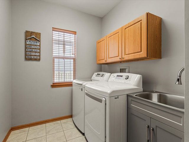 1849 Moorland Lane, Crystal Lake, IL 60014