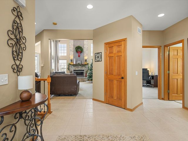 1849 Moorland Lane, Crystal Lake, IL 60014