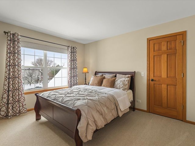 1849 Moorland Lane, Crystal Lake, IL 60014