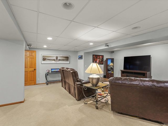 1849 Moorland Lane, Crystal Lake, IL 60014