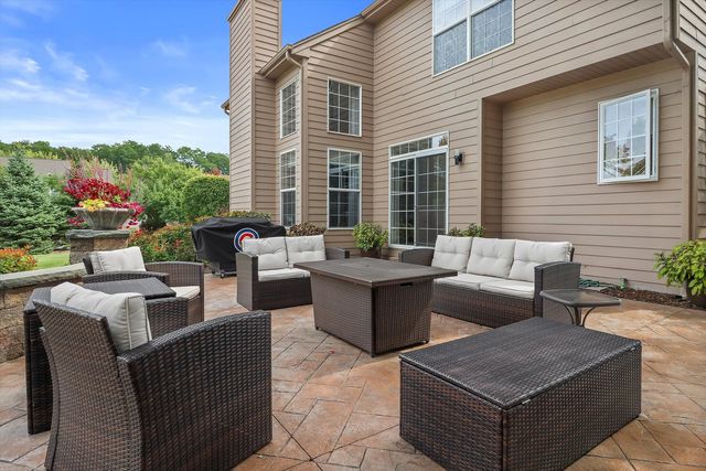 1849 Moorland Lane, Crystal Lake, IL 60014