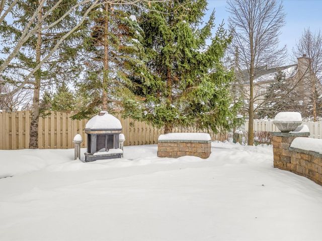 1849 Moorland Lane, Crystal Lake, IL 60014