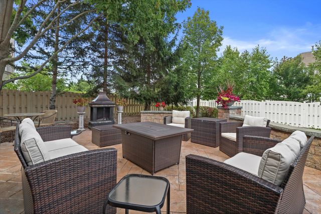 1849 Moorland Lane, Crystal Lake, IL 60014