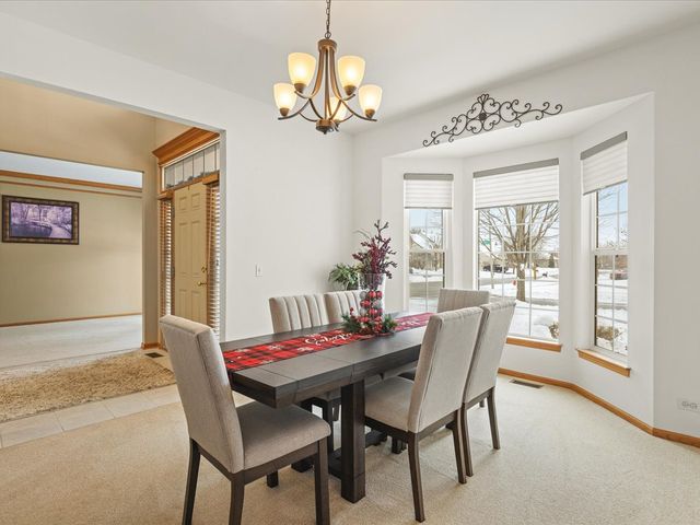 1849 Moorland Lane, Crystal Lake, IL 60014