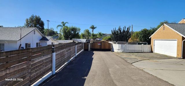 177 79 Palmyra Drive, Vista, CA 92084
