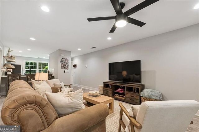 302 Teal Court 302, Roswell, GA 30076