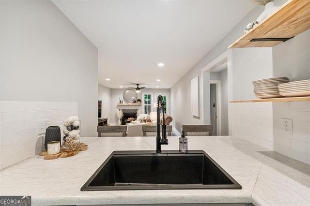 302 Teal Court 302, Roswell, GA 30076