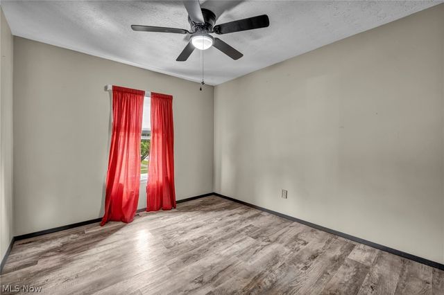 8600 Brentwood Drive, Olmsted Twp, OH 44138