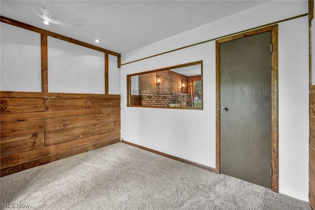 8600 Brentwood Drive, Olmsted Twp, OH 44138