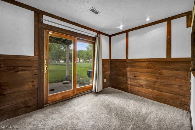 8600 Brentwood Drive, Olmsted Twp, OH 44138