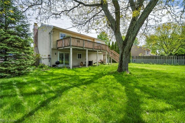 8600 Brentwood Drive, Olmsted Twp, OH 44138